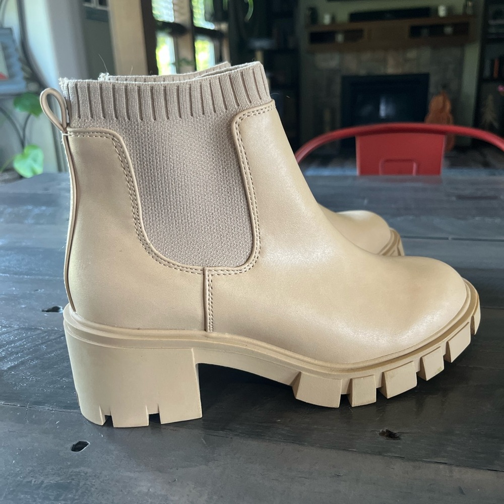 SO Women's Beige Ankle Booties